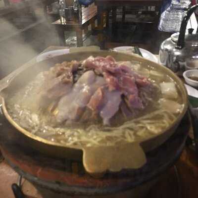 ศาลาเตี๋ยวเรือ