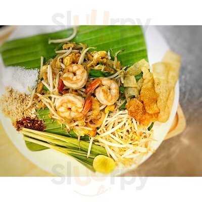 Neung Imm Thai Food & Cafe