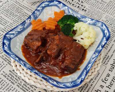 Neung Imm Thai Food & Cafe