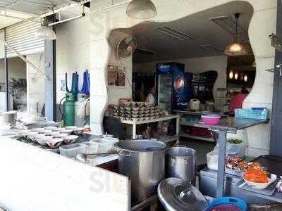 ครัวติดตำหนัก