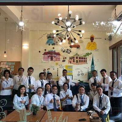 House Of Commons - Bookcafe & Space