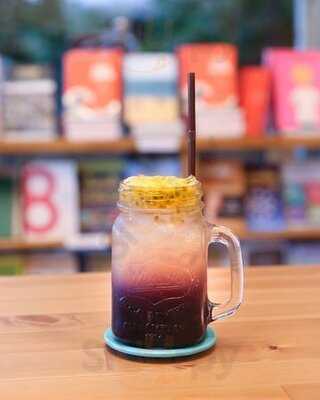 House Of Commons - Bookcafe & Space