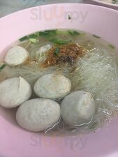 แม่ตุ๋ม เจ๊ไนท์