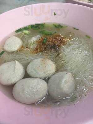 แม่ตุ๋ม เจ๊ไนท์