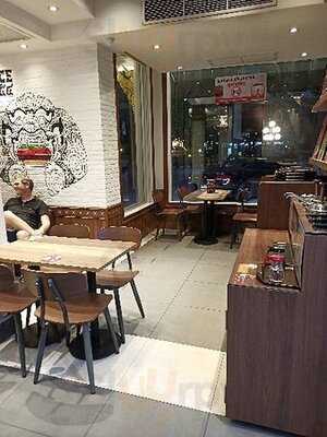 เบอร์เกอร์คิง : สาขา สีลม