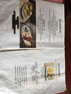 เรด ไบค์ คิทเช่น แอนด์ เอสเปรสโซ บาร์