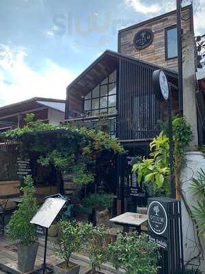 Witching Well Restaurant And Wine Bar