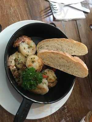 Witching Well Restaurant And Wine Bar