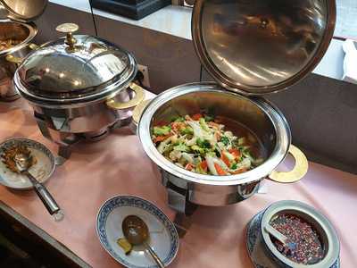 ห้องอาหาร ไวท์เอเลเฟ่น