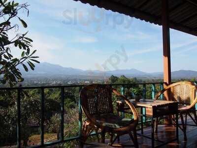 Chang Puak (white Elephant) Coffee House