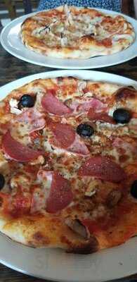 Amido's Pizza Garden