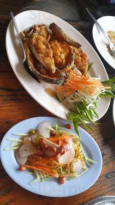 ร้านอาหารสายน้ำปาย