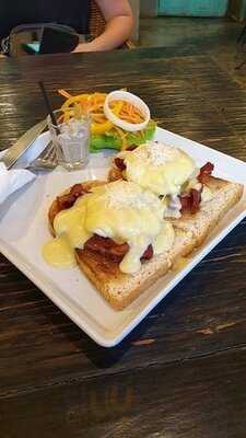 Pai Siam Bar & Bistro