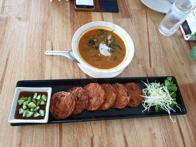 ร้านอาหาร สวนผักน้ำ