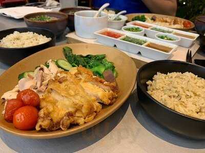 ไก่ฮาวด์ ข้าวมันไก่ออแกนิค