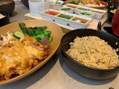 ไก่ฮาวด์ ข้าวมันไก่ออแกนิค