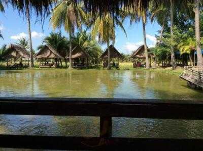 ส้มตำปูเสื่อ