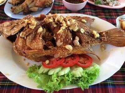 ส้มตำปูเสื่อ