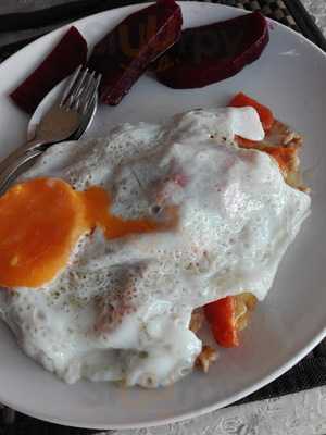 Maud’s Restaurant And Bar