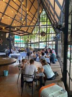 The Big Crab Seafood Restaurant