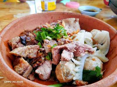 ร้านก๋วยเตี๋ยวเรือชามกะลาซี๊ด
