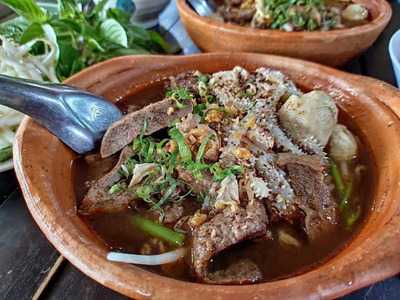 ร้านก๋วยเตี๋ยวเรือชามกะลาซี๊ด