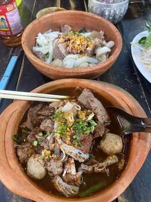 ร้านก๋วยเตี๋ยวเรือชามกะลาซี๊ด