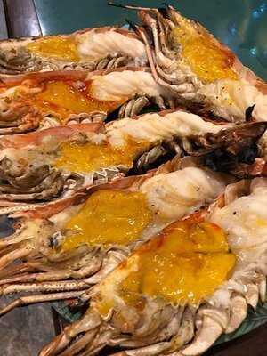 เพ็ญ สวนอาหาร (สวนอาหารเพ็ญ)