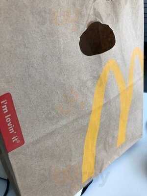 แมคโดนัลด์อินทราสแควร์