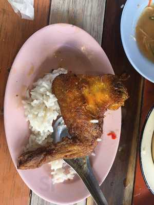 นายช่าง ก๋วยเตี๋ยวเรืออยุธยา