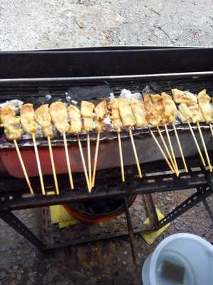 หมูสะเต๊ะ สวนพลู