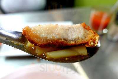 Khun Daeng Guay Jub Yuan Wanglang