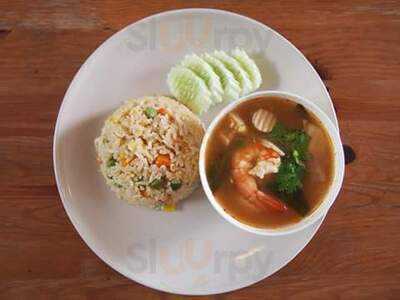 คุณพลอยผลไม้ลอยแก้ว