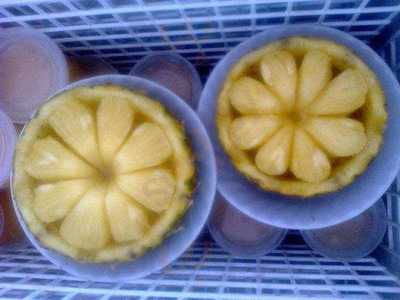 คุณพลอยผลไม้ลอยแก้ว