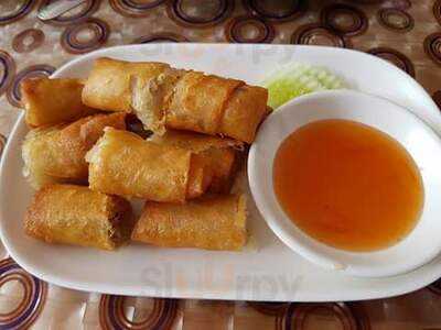 คุณพลอยผลไม้ลอยแก้ว