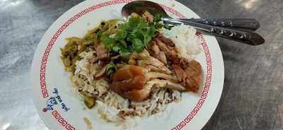 ร้านบุญเลิศบะหมี่เกี๊ยวหมูย่างซีอิ๋ว