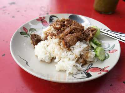 ร้านบุญเลิศบะหมี่เกี๊ยวหมูย่างซีอิ๋ว