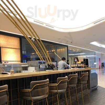 Kyo Roll En Embassy Mall