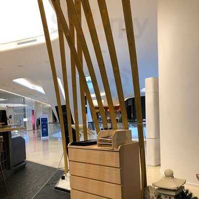 Kyo Roll En Embassy Mall