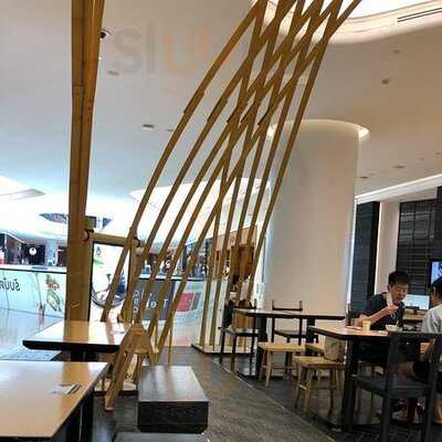 Kyo Roll En Embassy Mall