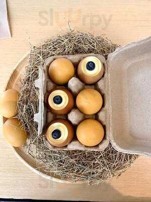 Kyo Roll En Embassy Mall