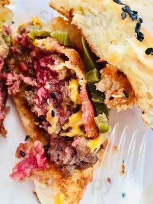 Jim's Burgers & Beers Aree