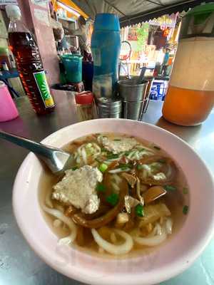 ร้านเกี้ยมอี๋โบราณเจ๊ชุง