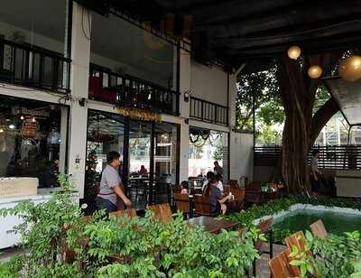 ก๋วยเตี๋ยวเรือนายหงอกบ้านสวน - แดนเนรมิต