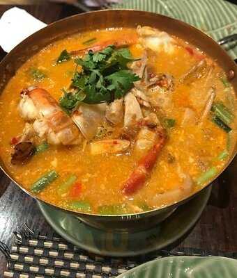 Apinara Thai Cuisine And Bar