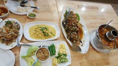 แหลมเจริญ ซีฟู้ด : สาขา เซ็นทรัลพลาซา พระราม 3