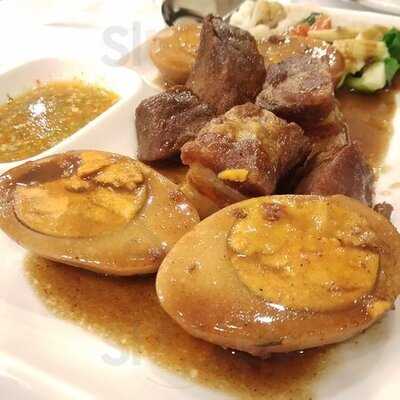 เรือนแม่หลุย - เดอะ พรอมานาด