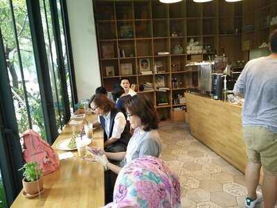 ไล-บรา-รี่ สาขา โครงการในป่า อาร์ท คอมเพลกส์