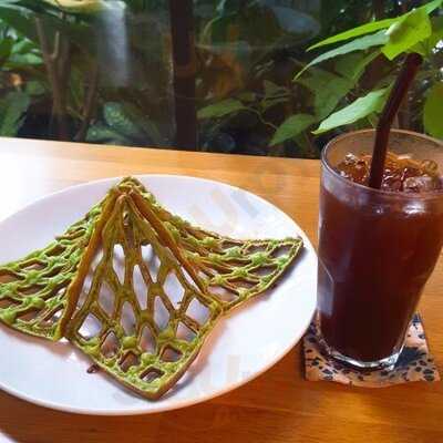 ไล-บรา-รี่ สาขา โครงการในป่า อาร์ท คอมเพลกส์