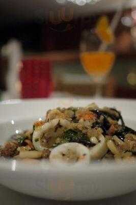 Zeist Restaurant & Tapas Bar